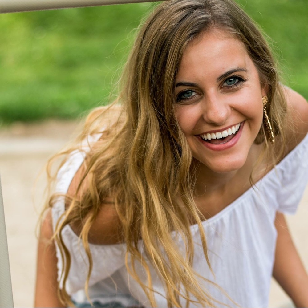 Meet Your Posher, Taylor!